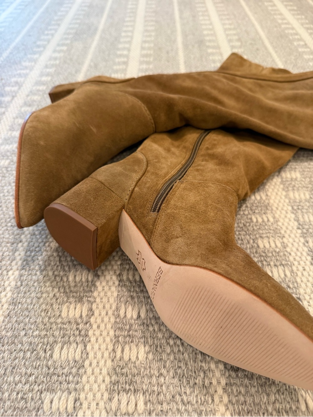 NWOT Bernardo Size 7 Suede Knee Boots in Cognac Brown - Picture 3 of 10